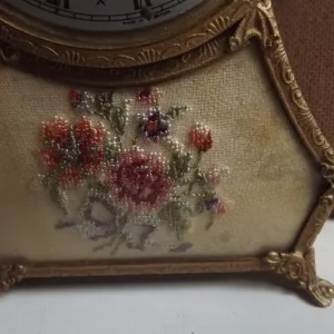 1890's Victorian mantle clock. - Image 4