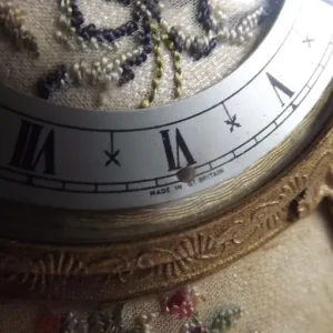 1890's Victorian mantle clock. - Image 6