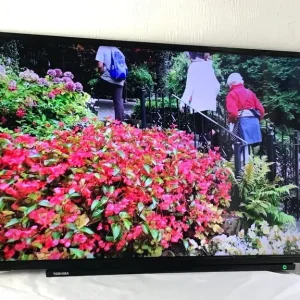 Toshiba 43LV2E63DB 43 Inch FHD Smart TV with Freeview and Wi-Fi