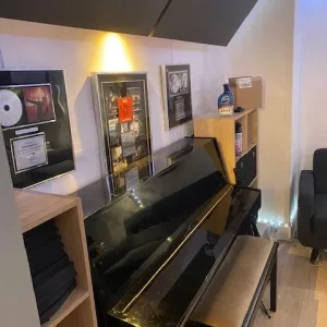 Recording / Creative Suite for Rent – Safo Music Studios, Crouch Hill 🎵 - Image 4