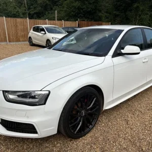 2012 Audi A4 2.0 TDI Black Edition quattro Euro 5 (s/s) 4dr SALOON Diesel Manual - Image 3