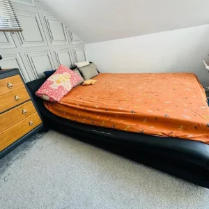 Simple & stylish king size bed with mattress - Image 3