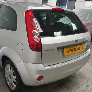 Ford Fiesta 1.25 STYLE* GENUINE 33,000 MILES* SUPERB EXAMPLE - Image 2