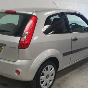 Ford Fiesta 1.25 STYLE* GENUINE 33,000 MILES* SUPERB EXAMPLE - Image 7