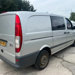2011 Mercedes-Benz Vito 113CDI BlueEFFICIENCY Window Van PANEL VAN Diesel Manual - Image 3