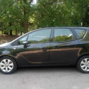 2016 Vauxhall Meriva 1.4i 16V Life 5dr MPV Petrol Manual - Image 3