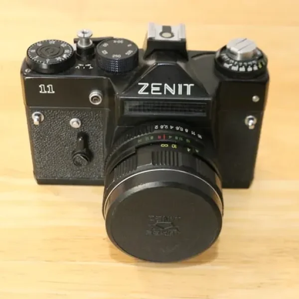 Zenit 11 + Helios-44M-4 58mm f/2 – Vintage 35mm Film Camera