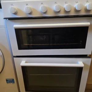 Gas cooker, fridge freezer and washer - Image 2