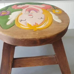 CHILDS WOODEN STOOL - Image 6