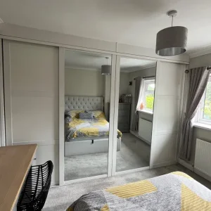 Howdens sliding wardrobe mirrored doors - Image 2