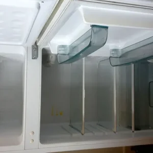 Fridge master with freezer compartment - Image 2