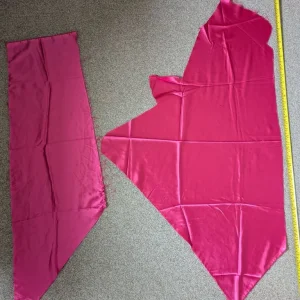 Pink satin cloth piece - Image 3