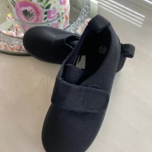 4 Pair Of Boys Trainers - (Includes CONVERSE & ADIDAS) - Image 4