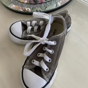 4 Pair Of Boys Trainers - (Includes CONVERSE & ADIDAS) - Image 6