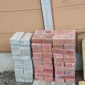 40 Red Paving blocks (only £15 At the front, ready to collect - Image 2