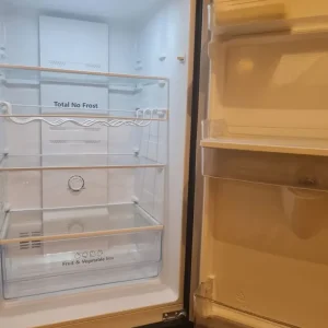 Hisense Fridge Freezer ***Like New*** - Image 3