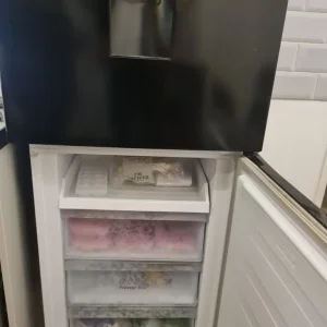 Hisense Fridge Freezer ***Like New*** - Image 4