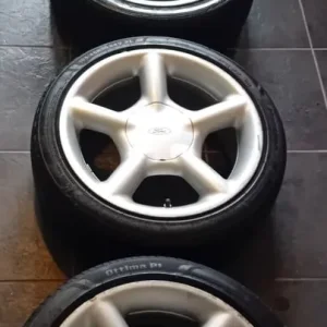 ALLOY WHEELS MK1 MONDEO OR ESCORT ETC GREAT CONDITION SIZE 195/45R 16 84V XL