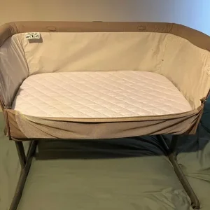 Chicco Next To Me/Next2Me Baby Crib/Cot/Bed