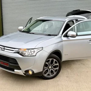 2014 Mitsubishi Outlander 2.2 DI-D GX3 5dr ESTATE Diesel Manual - Image 5