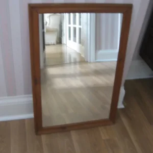 mirror in pine frame size 21 x 32 inches / 80 x 53 cm
