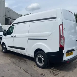 2020 Ford Transit Custom 2.0 EcoBlue 130ps High Roof Leader Van PANEL VAN Diesel Manual - Image 5