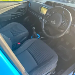 Toyota Yaris 1.5 VVT-I Design Bi-tonne - Image 4