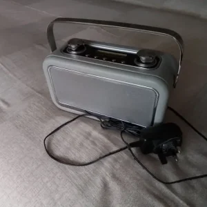 Bush D A B portable radio - Image 3