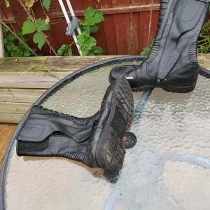 East London Motorcycle Clothing – ALL TYPES – SEE PHOTOS – EAST LONDON - 345 - Image 5