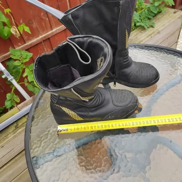 East London Motorcycle Clothing – ALL TYPES – SEE PHOTOS – EAST LONDON - 345