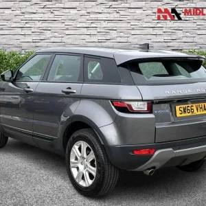 LAND ROVER RANGE ROVER EVOQUE 2.0 eD4 SE Tech FWD Euro 6 (s/s) 5dr 2017 - Image 4
