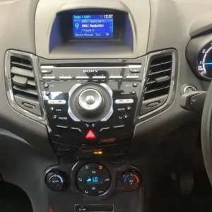 2013 Ford Fiesta 1.0T EcoBoost Titanium X Euro 5 (s/s) 5dr HATCHBACK Petrol Manual - Image 6