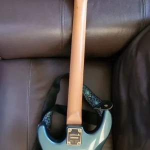 Electric Guitar - Image 4