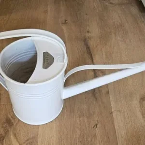 Cream watering can