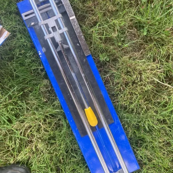 Tile cutter hardly used 500mm ish