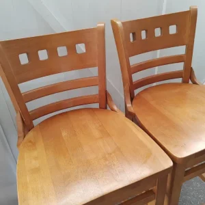 x2 great quality solid wood bar stools - Image 3