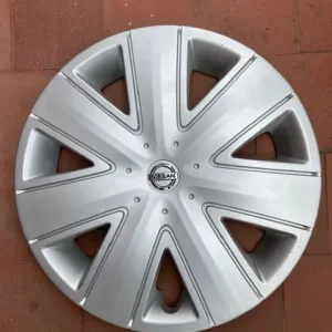 Nissan Qashqai wheel trim – one only Pre-owned Part No 40315 BR16A