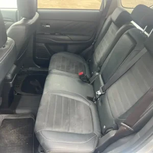 2017 Mitsubishi Outlander PHEV JURO SUV Petrol/Ele Automatic - Image 6