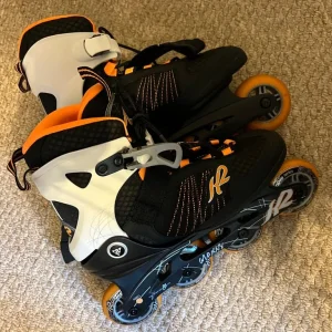 Rollerblade kit: case, in line skates size 8.5 (6UK) and protection gear