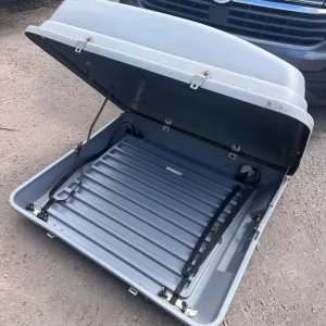 Halfords Karrite Roof box for sale comes with clamps, £75 - Image 3