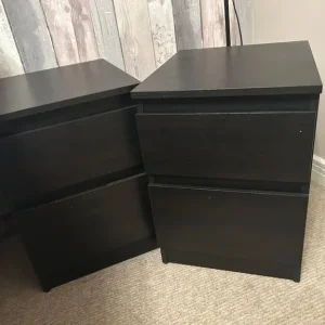 2 x matching bedside tables