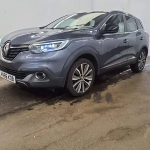 2016 Renault Kadjar 1.6 Turbo Diesel (DCI), Signature Edition, SUV, 5 Door, Manual, Euro 6, £35 H... - Image 4