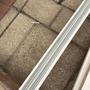 Sliding Wardrobe Doors Set (3 Doors: 1 Mirrored, 2 normal) - Image 7