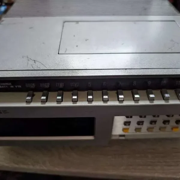 Vintage Hitachi VK-C600E VHS Camera with Battery and VT-TU65E Tuner