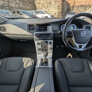 2012 Volvo V60 1.6L R-Design Drive S/S Estate 5dr Diesel Manual Euro 5 (113 bhp) Estate Diesel Ma... - Image 7