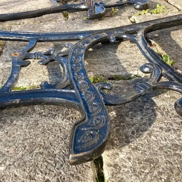 CAST IRON GARDEN BENCH SIDES