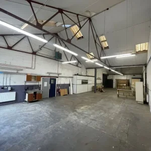 Workshop / Studio Unit for rent in North Acton - Image 2