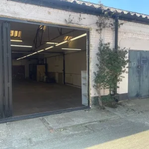 Workshop / Studio Unit for rent in North Acton - Image 7