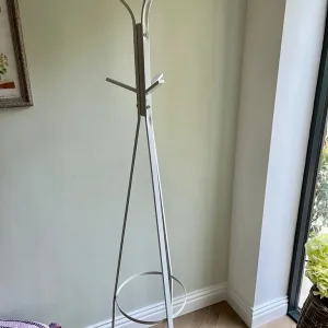 Off white metal coat hat stand