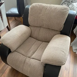 *BARGAIN* 3 Set Recliner Sofas for Sale